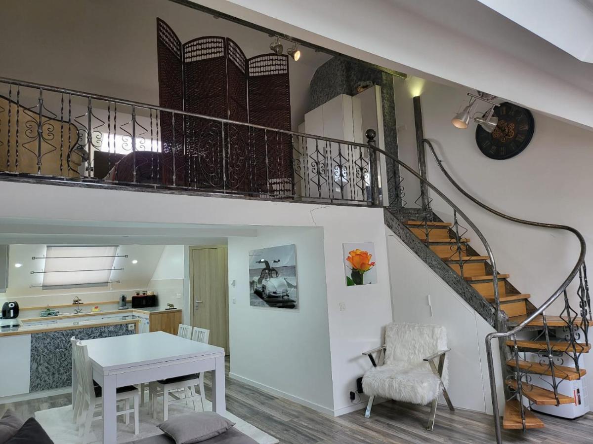 Duplex Elegant Situe A 1Min De La Gare Du Nord Apartman Brüsszel Kültér fotó